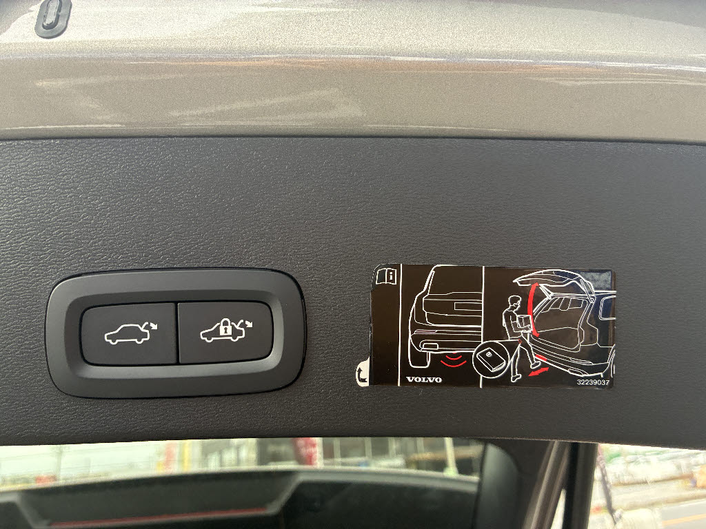 ボルボ ボルボ ＸＣ４０ ﾘﾁｬｰｼﾞﾌﾟﾗｸﾞｲﾝHV T5ｲﾝｽｸﾘﾌﾟｼｮﾝ