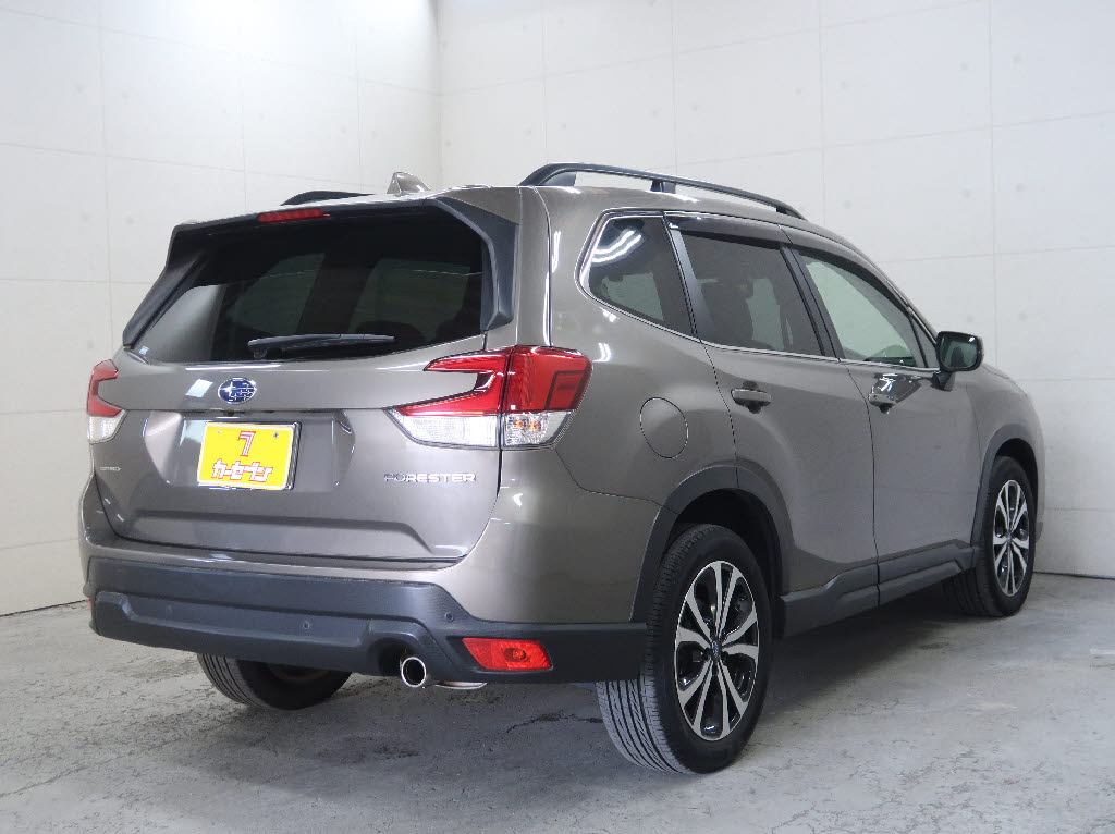 スバル フォレスター プレミアム 4WD