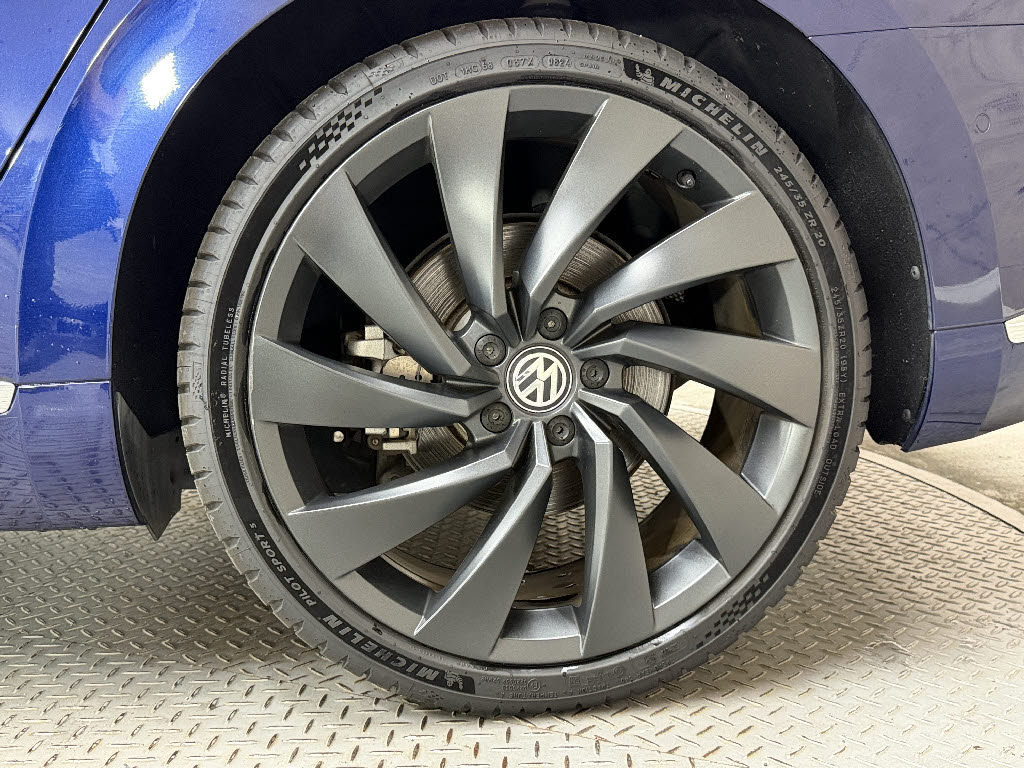 フォルクスワーゲン ＶＷアルテオン 4ﾓｰｼｮﾝRﾗｲﾝ