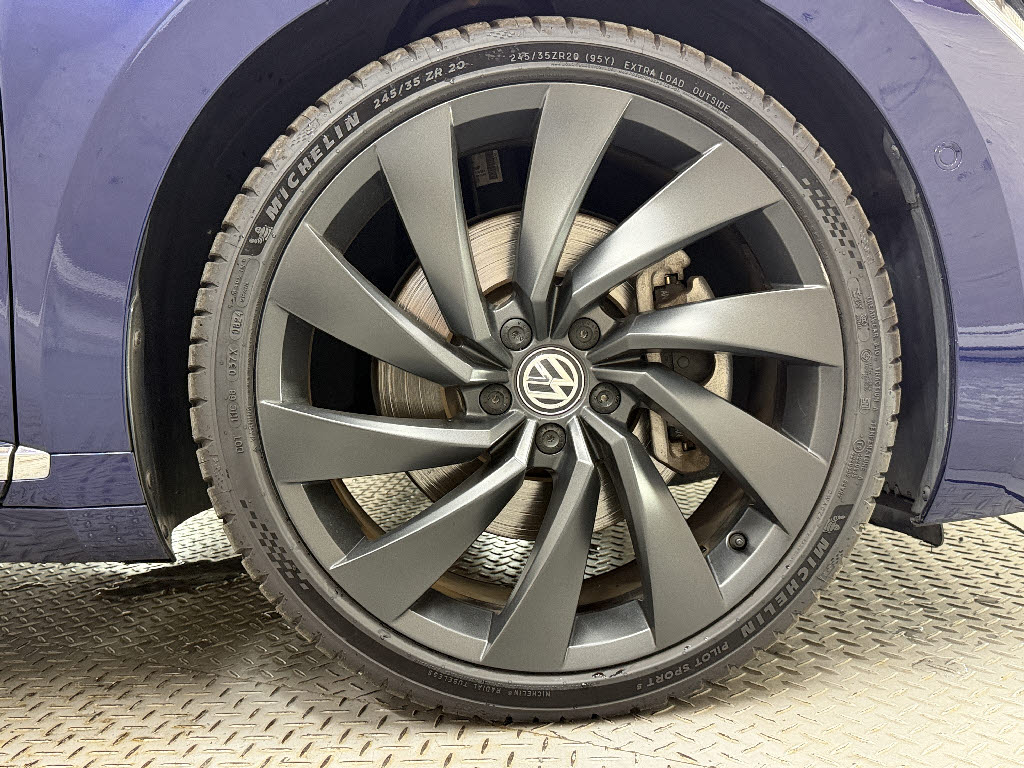 フォルクスワーゲン ＶＷアルテオン 4ﾓｰｼｮﾝRﾗｲﾝ
