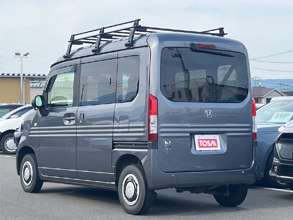 ホンダ Ｎ－ＶＡＮ ﾌｧﾝﾀｰﾎﾞﾎﾝﾀﾞｾﾝｼﾝｸﾞ4WD