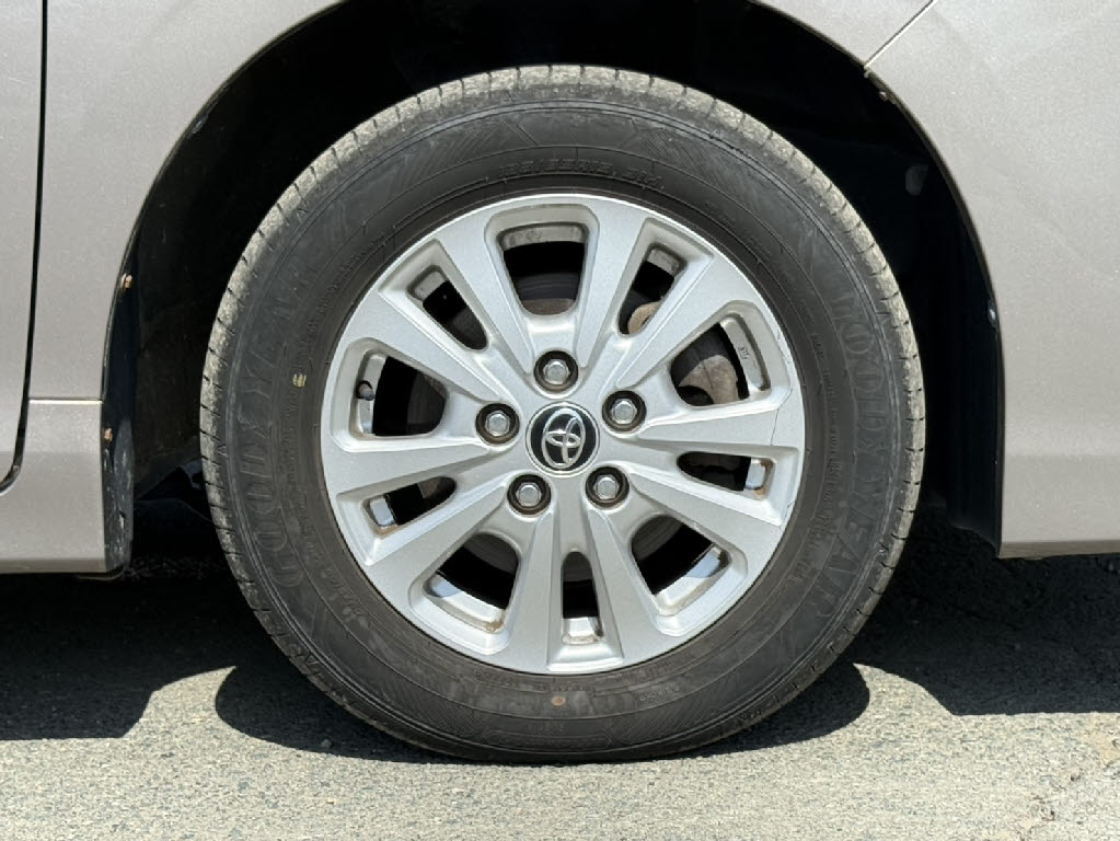 トヨタ ノア G