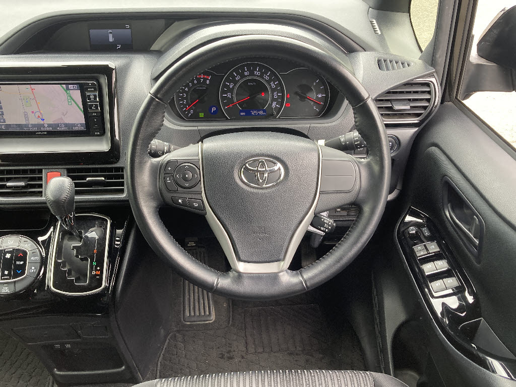 トヨタ ヴォクシー ZS 4WD