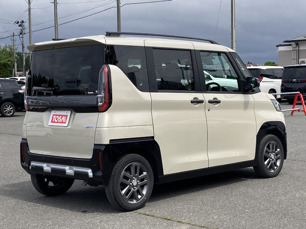 三菱 デリカミニ 4WD Tﾌﾟﾚﾐｱﾑ