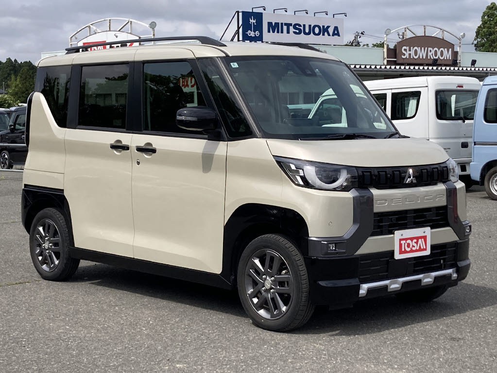 三菱 デリカミニ 4WD Tﾌﾟﾚﾐｱﾑ