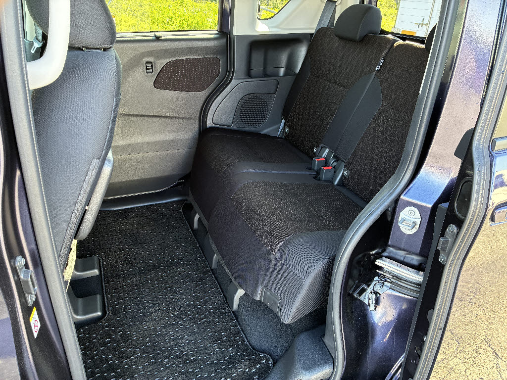 三菱 eKｸﾛｽ ｽﾍﾟｰｽ T 4WD