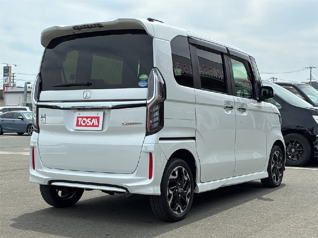 ホンダ Ｎ　ＢＯＸカスタム G・Lﾀｰﾎﾞﾎﾝﾀﾞｾﾝｼﾝｸﾞ 4WD