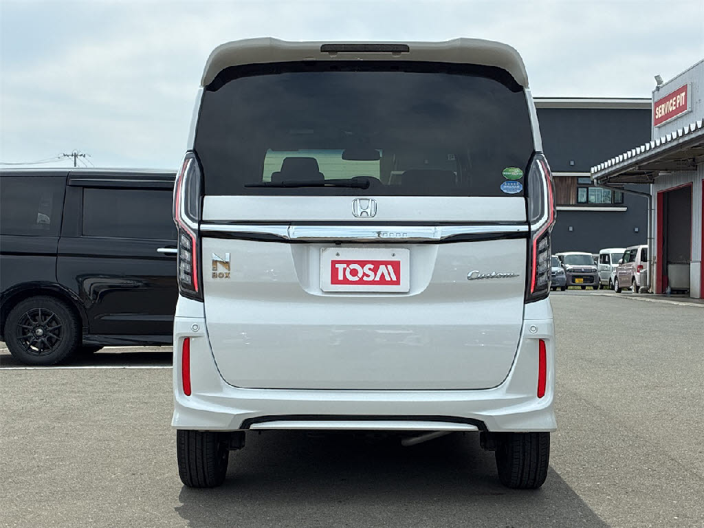 ホンダ Ｎ　ＢＯＸカスタム G・Lﾀｰﾎﾞﾎﾝﾀﾞｾﾝｼﾝｸﾞ 4WD