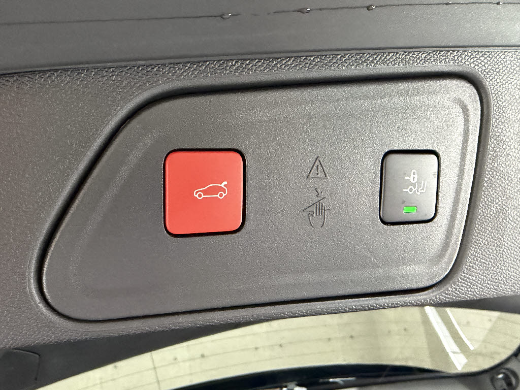 プジョー プジョー３００８ GT ﾊｲﾌﾞﾘｯﾄﾞ4