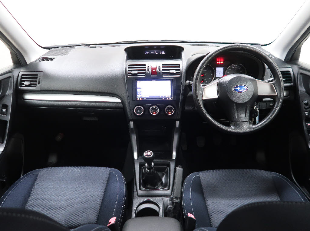 スバル フォレスター 2.0i 4WD