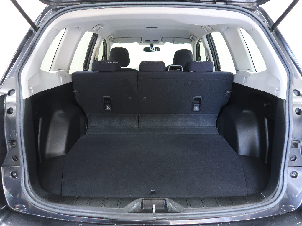 スバル フォレスター 2.0i 4WD