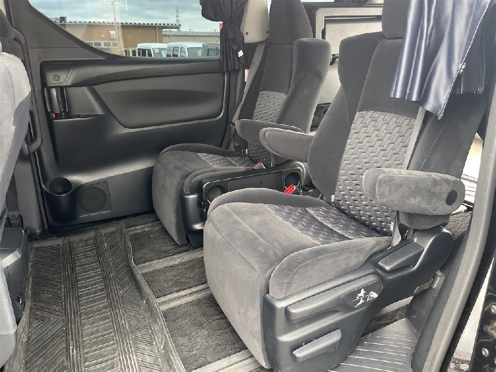 トヨタ アルファード 2.5S Aﾊﾟｯｹｰｼﾞ 4WD