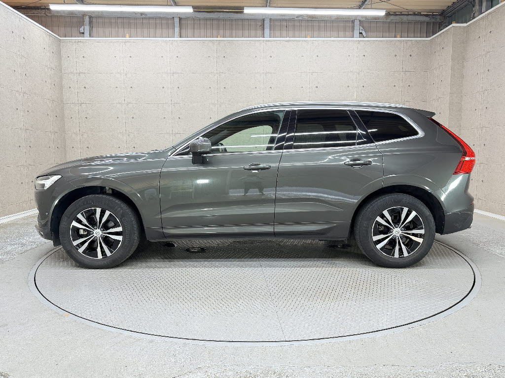 ボルボ ボルボ ＸＣ６０ B5 AWDﾓｰﾒﾝﾀﾑ 4WD