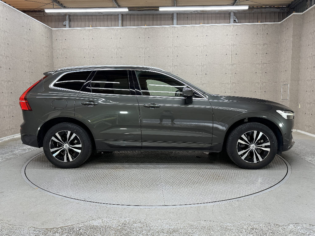 ボルボ ボルボ ＸＣ６０ B5 AWDﾓｰﾒﾝﾀﾑ 4WD
