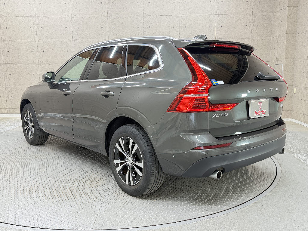 ボルボ ボルボ ＸＣ６０ B5 AWDﾓｰﾒﾝﾀﾑ 4WD