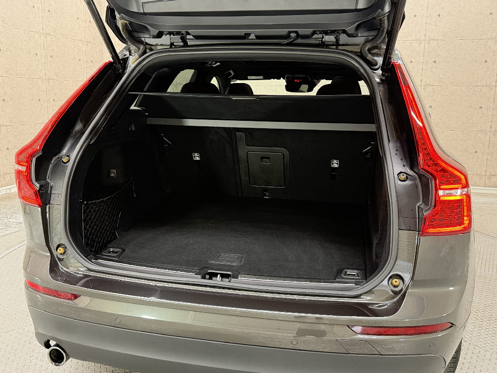 ボルボ ボルボ ＸＣ６０ B5 AWDﾓｰﾒﾝﾀﾑ 4WD