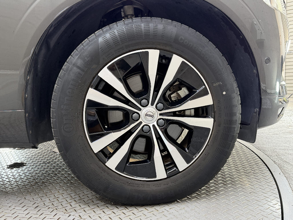 ボルボ ボルボ ＸＣ６０ B5 AWDﾓｰﾒﾝﾀﾑ 4WD