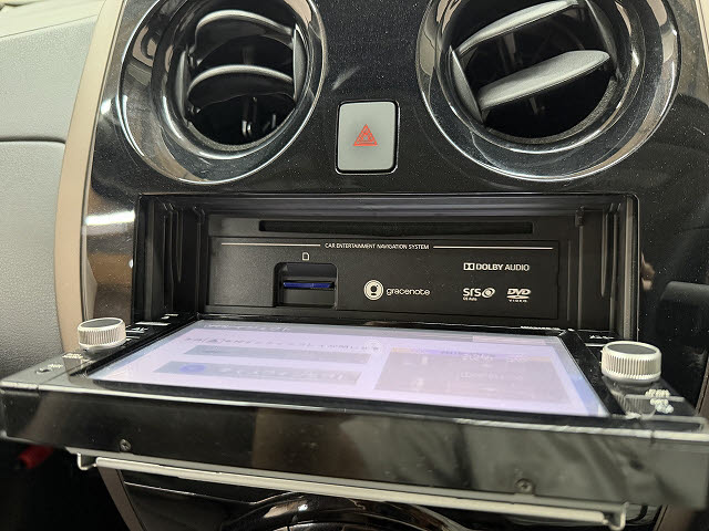 ニッサン ノート eパワーメダリスト