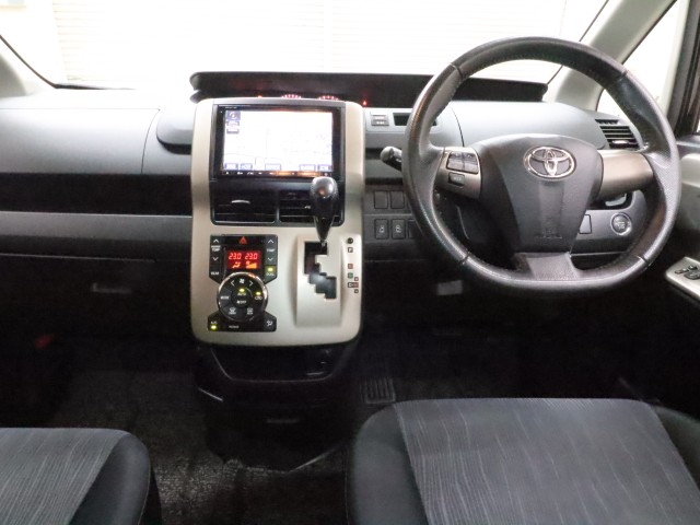 トヨタ ノア Ｓｉレイッシュ