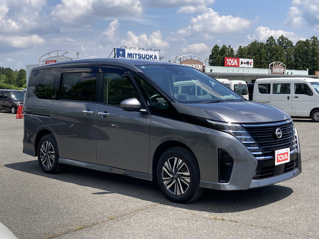 ニッサン セレナ e-4ORCE ﾊｲｳｪｲｽﾀｰV 4WD