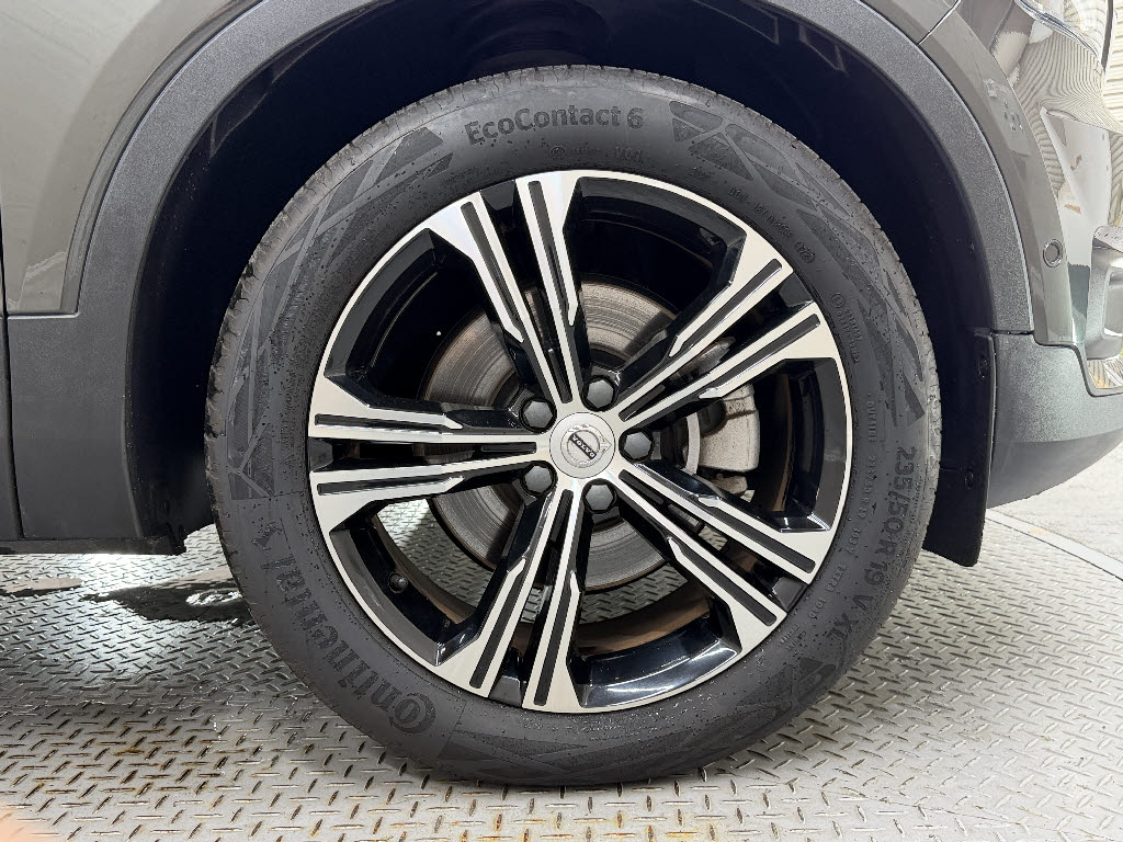ボルボ ボルボ ＸＣ４０ T4 AWD ｲﾝｽｸﾘﾌﾟｼｮﾝ