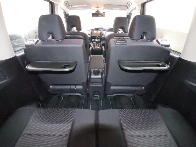 ニッサン セレナＨＶ ハイウェイスターＶ　Ａ車