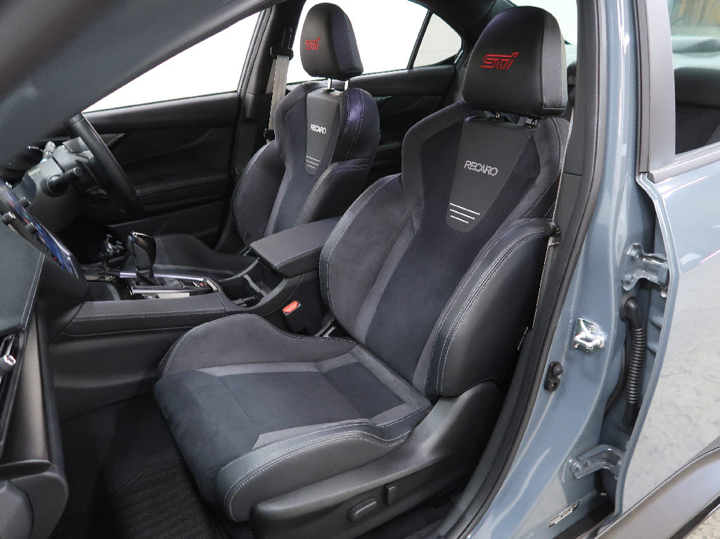 スバル ＷＲＸ STIｽﾎﾟｰﾂｼｬｰﾌﾟ