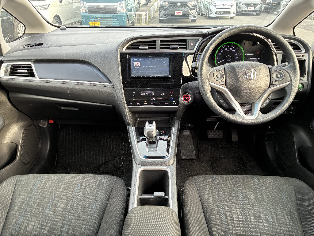 ホンダ シャトル ﾎﾝﾀﾞｾﾝｼﾝｸﾞ 4WD