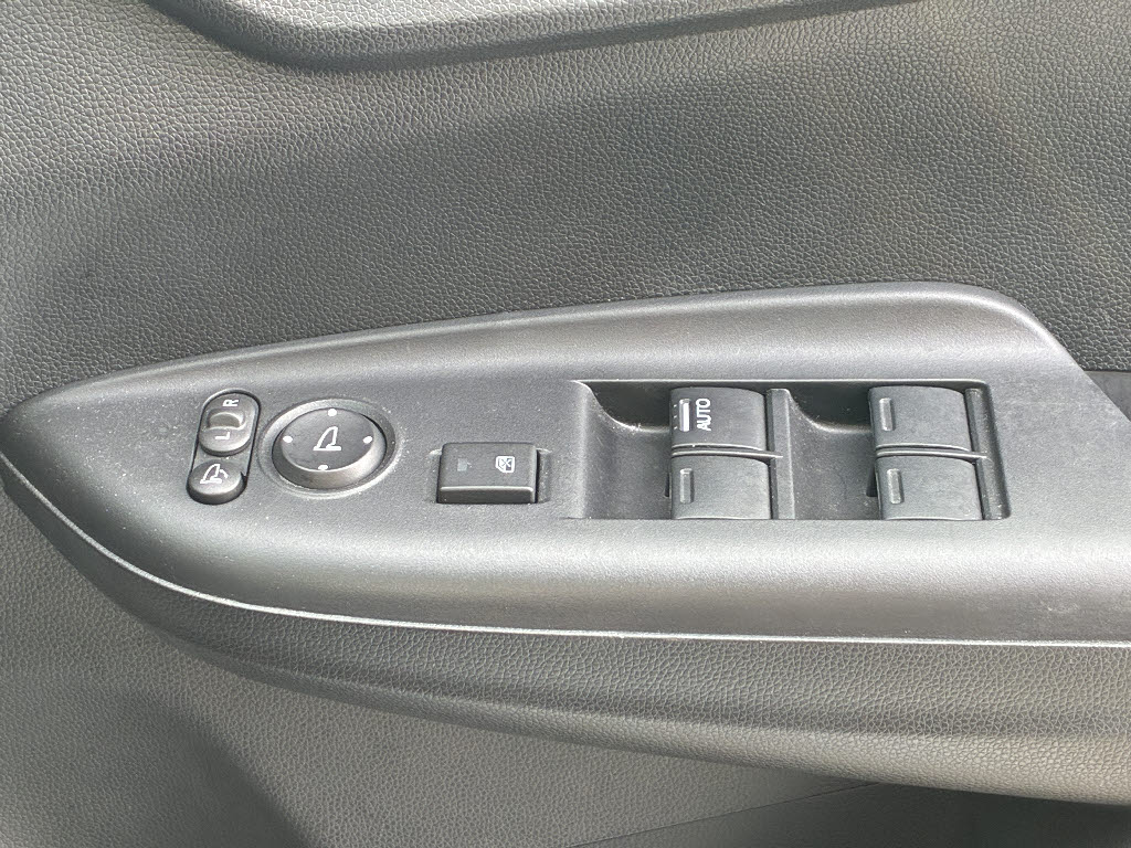 ホンダ シャトル ﾎﾝﾀﾞｾﾝｼﾝｸﾞ 4WD