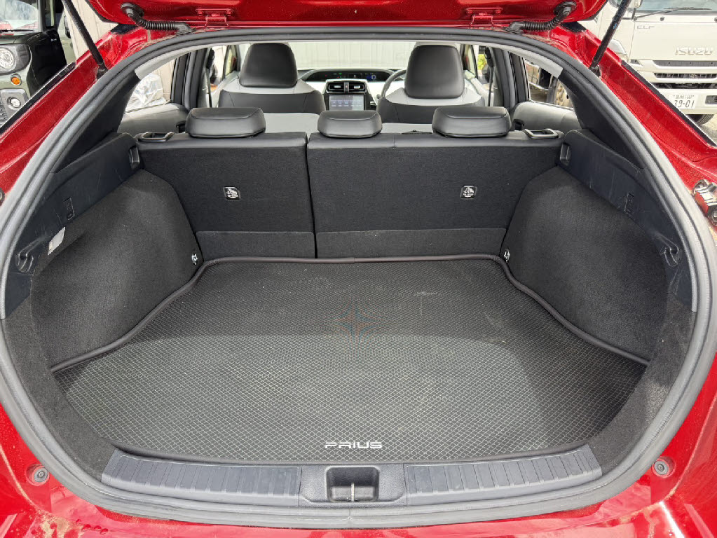 トヨタ プリウス Aﾂｰﾘﾝｸﾞｾﾚｸｼｮﾝ 4WD