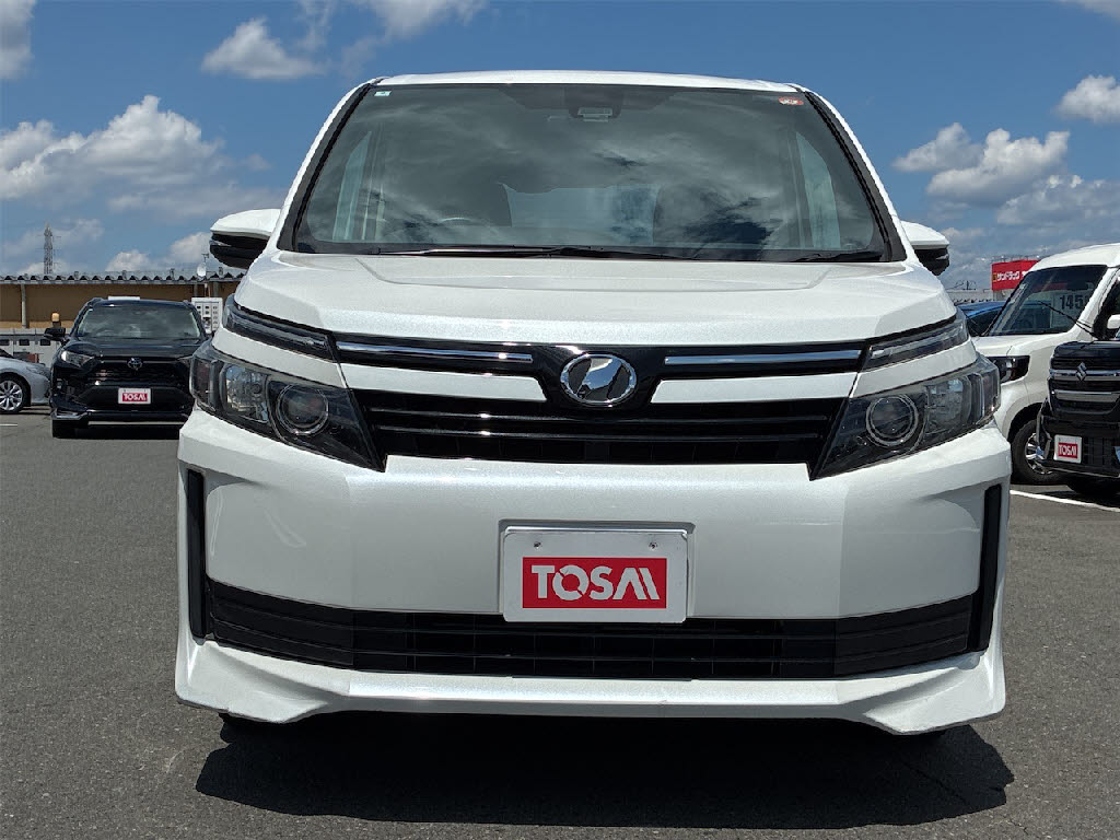 トヨタ ヴォクシー X 4WD