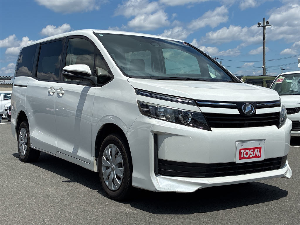 トヨタ ヴォクシー X 4WD