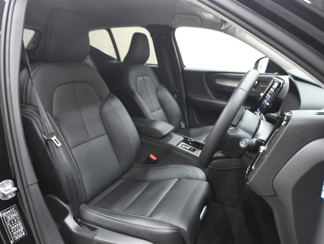 ボルボ ボルボ ＸＣ４０ ｱﾙﾃｨﾒｯﾄB4 AWD