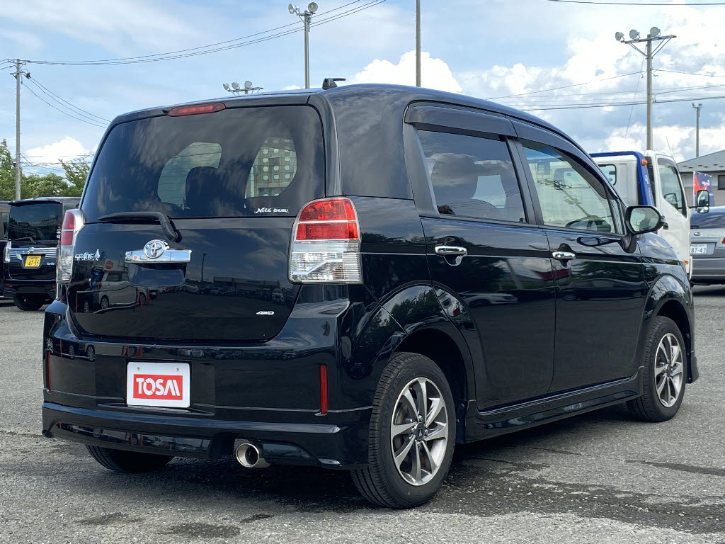 トヨタ スペイド F 4WD