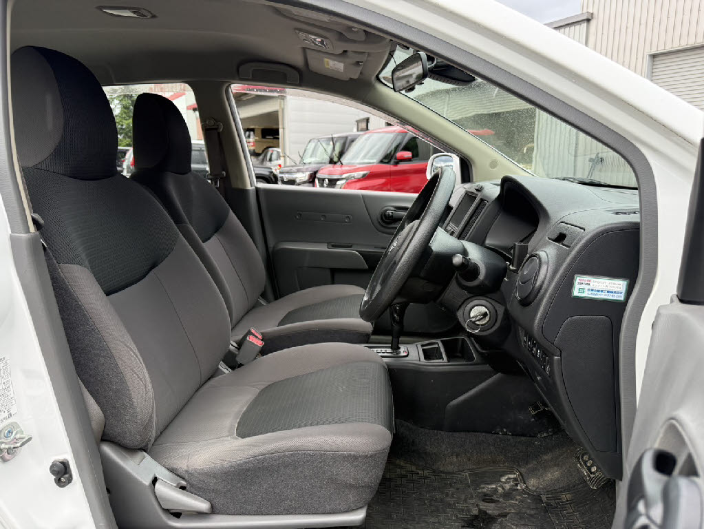 ニッサン ＡＤバン ｴﾏｰｼﾞｪﾝｼｰﾌﾞﾚｰｷ標準 4WD