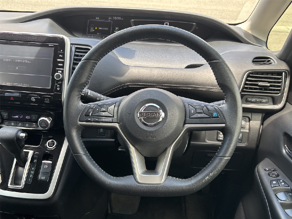 ニッサン セレナＨＶ ﾊｲｳｪｲｽﾀｰVｾﾚｸｼｮﾝ 4WD