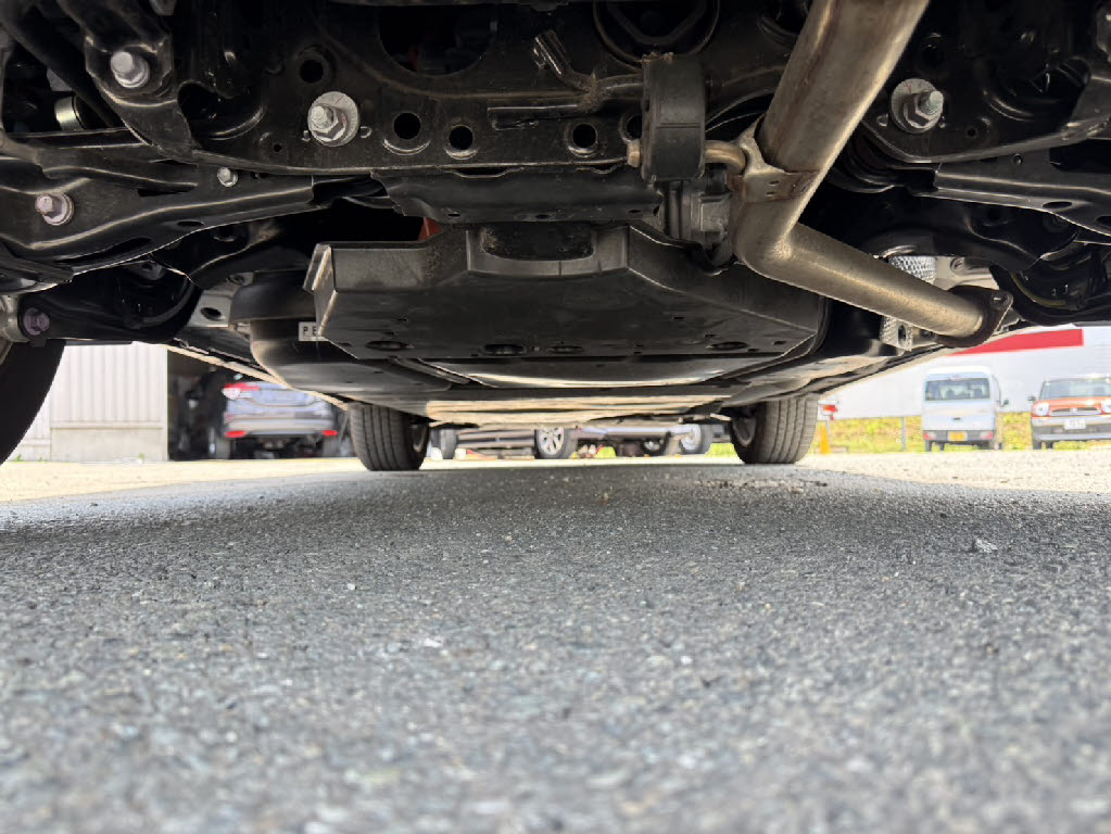 トヨタ ﾊﾘｱｰ ﾊｲﾌﾞﾘｯﾄﾞ Z 4WD