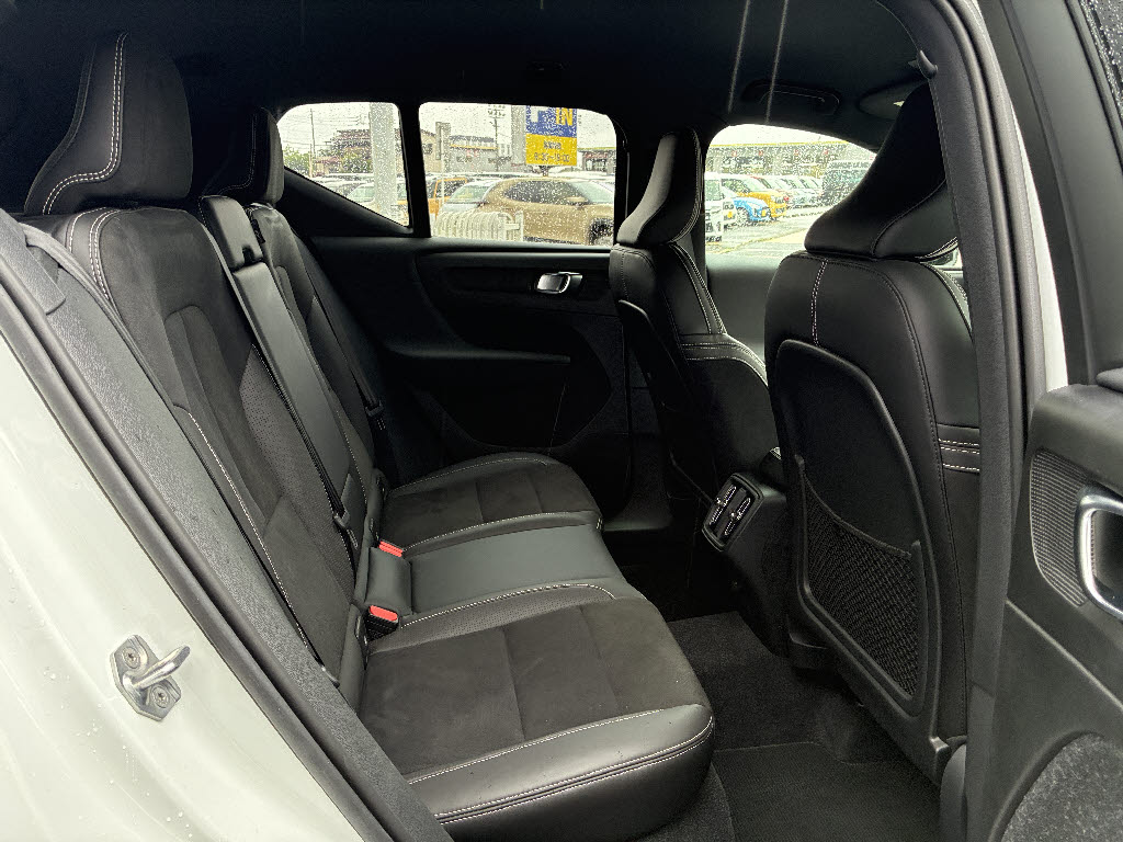 ボルボ ボルボ ＸＣ４０ Ｔ４　Ｒデザイン