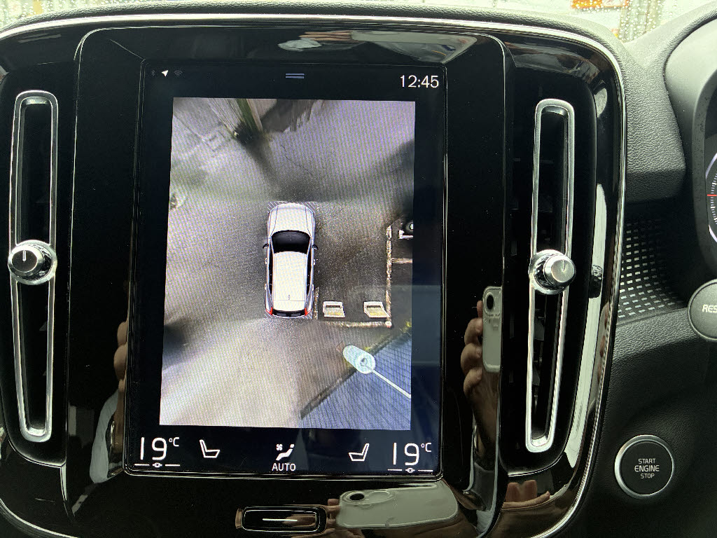 ボルボ ボルボ ＸＣ４０ Ｔ４　Ｒデザイン