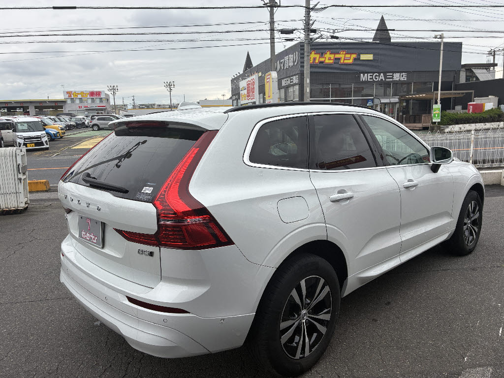 ボルボ ボルボ ＸＣ６０ B5 AWD ﾓｰﾒﾝﾀﾑ