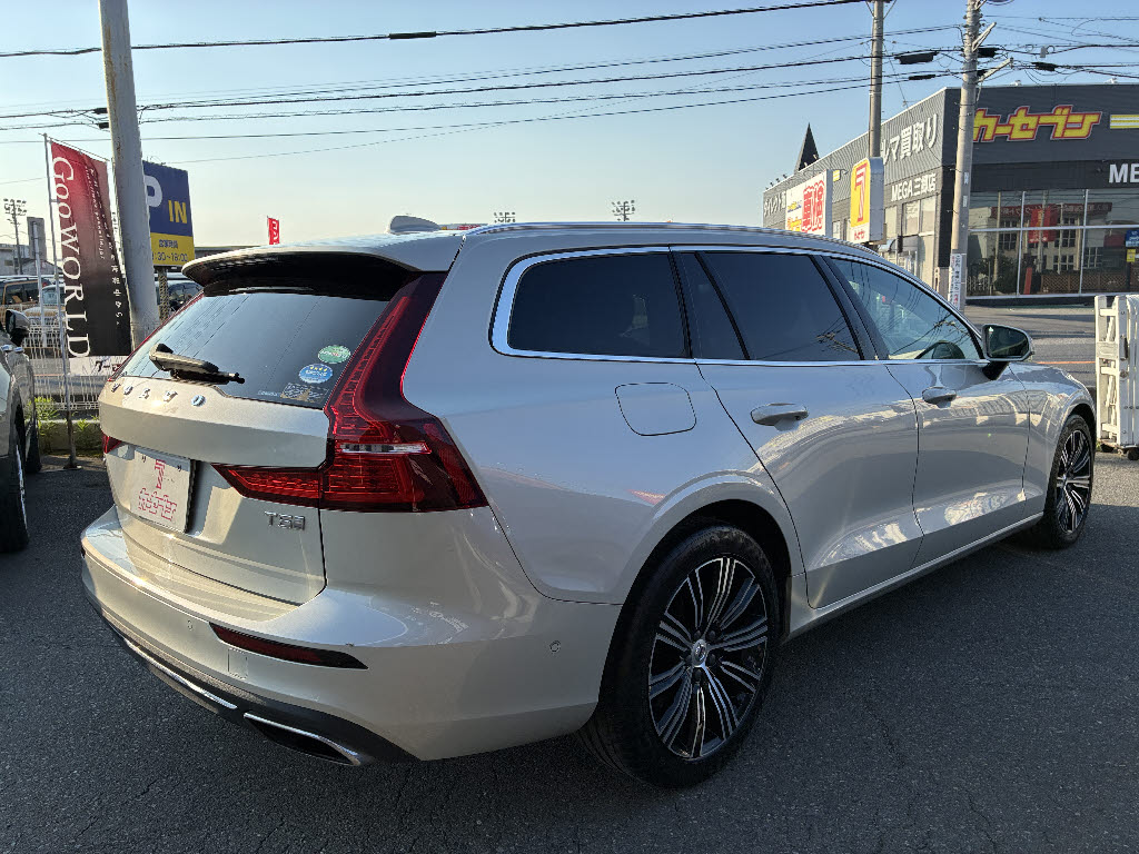 ボルボ ボルボ Ｖ６０ T5インスクリプション