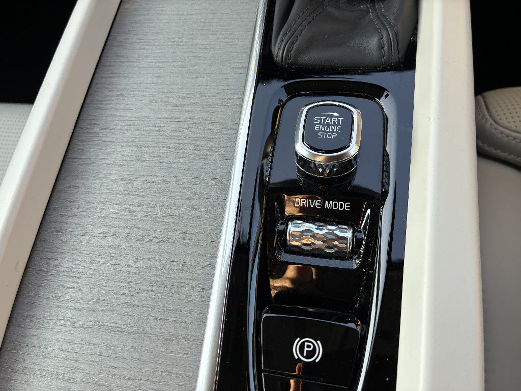 ボルボ ボルボ Ｖ６０ T5インスクリプション