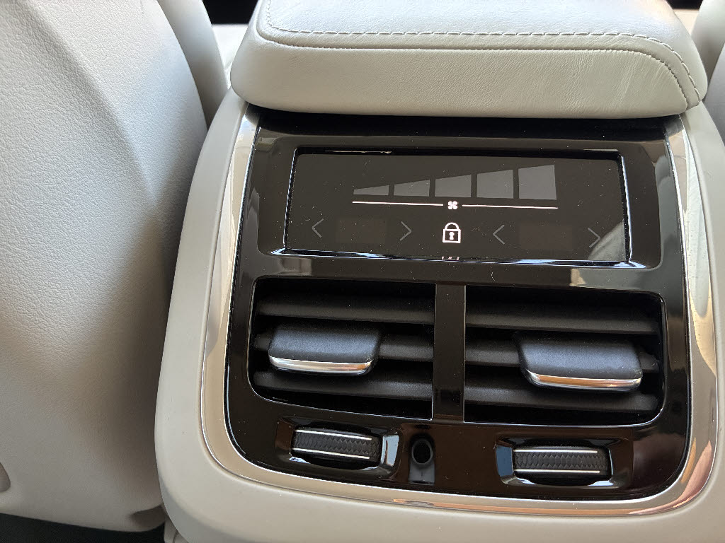 ボルボ ボルボ Ｖ６０ T5インスクリプション