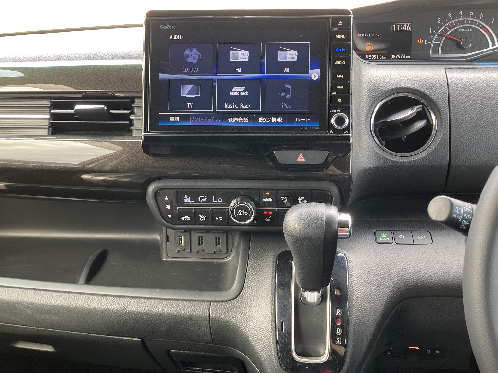 ホンダ Ｎ　ＢＯＸカスタム G・Lﾀｰﾎﾞﾎﾝﾀﾞｾﾝｼﾝｸﾞ 4WD