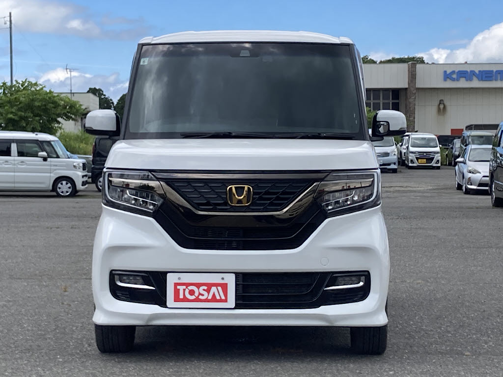 ホンダ Ｎ　ＢＯＸカスタム G・Lﾀｰﾎﾞﾎﾝﾀﾞｾﾝｼﾝｸﾞ 4WD