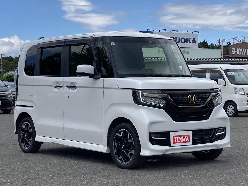ホンダ Ｎ　ＢＯＸカスタム G・Lﾀｰﾎﾞﾎﾝﾀﾞｾﾝｼﾝｸﾞ 4WD