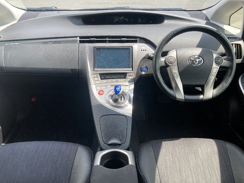 トヨタ プリウス PHV G