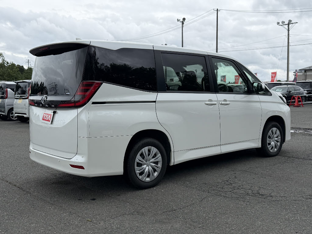 トヨタ ノア X 4WD