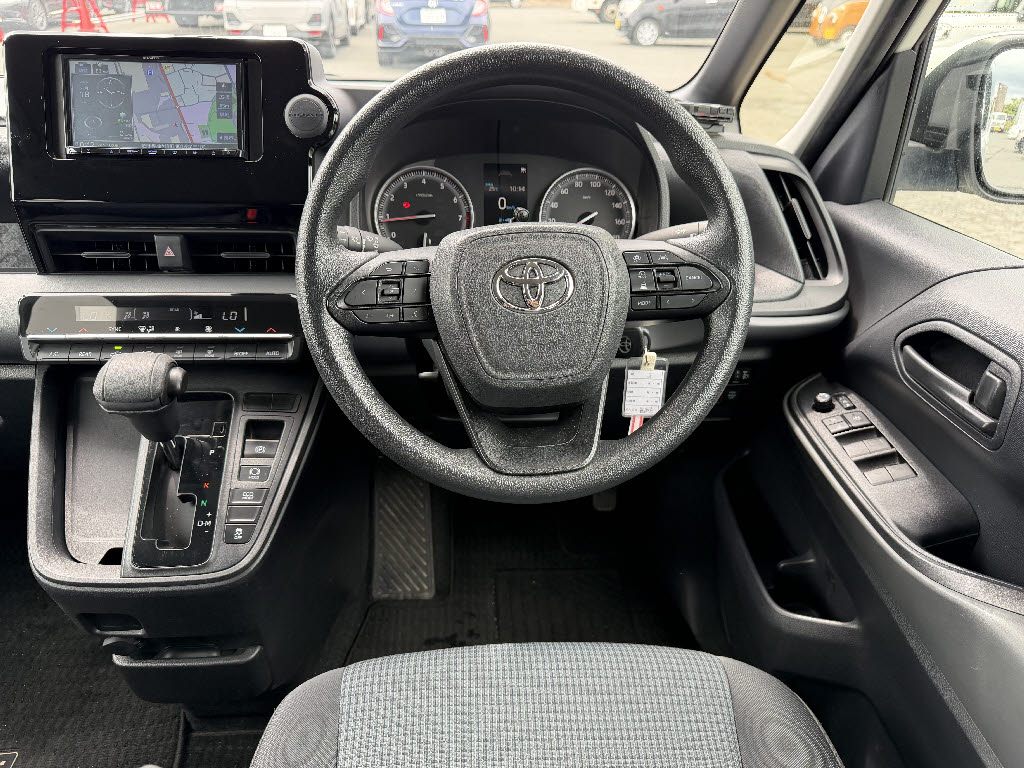 トヨタ ノア X 4WD