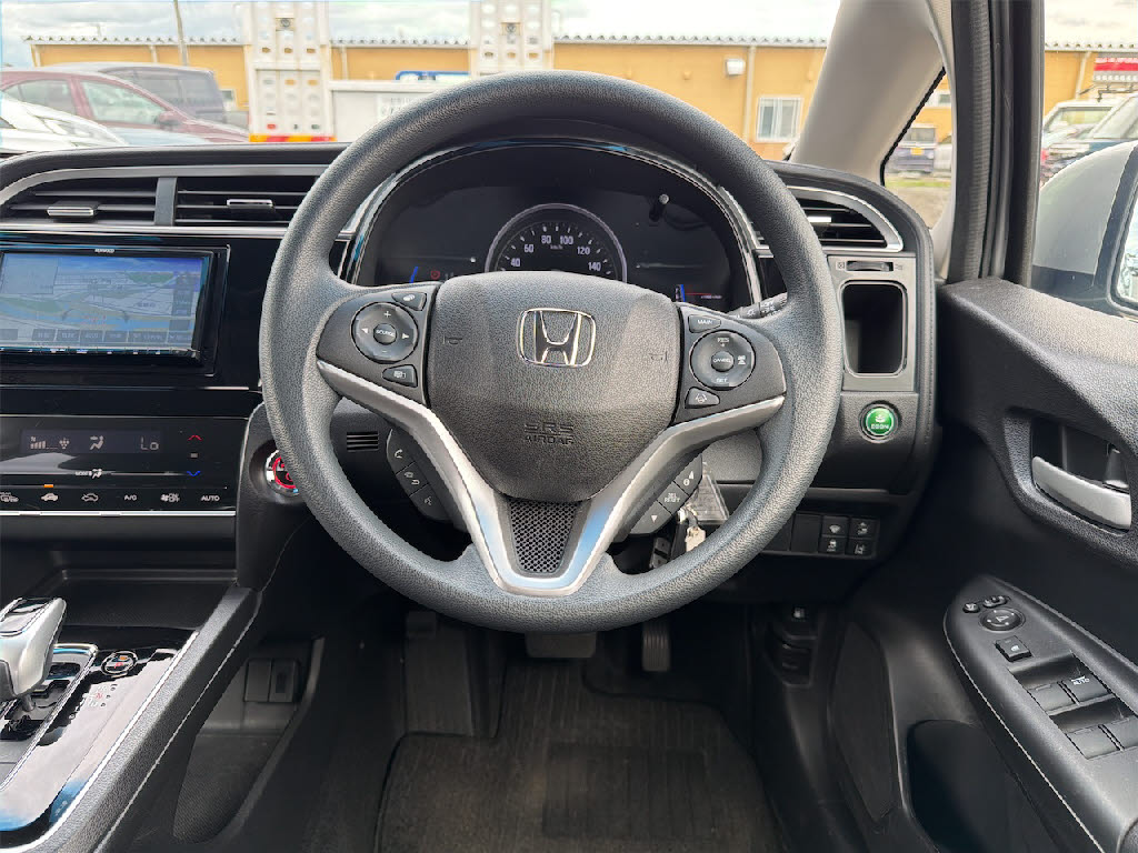 ホンダ シャトル ﾎﾝﾀﾞｾﾝｼﾝｸﾞ 4WD